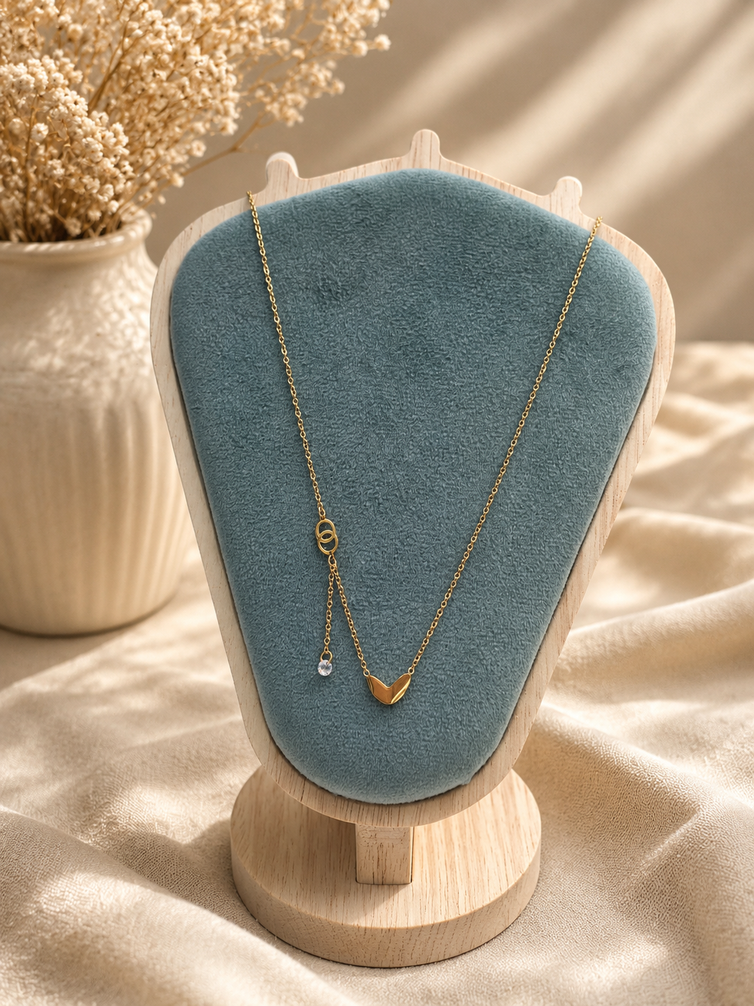 Minimalist Gold V-Pendant Drop Necklace