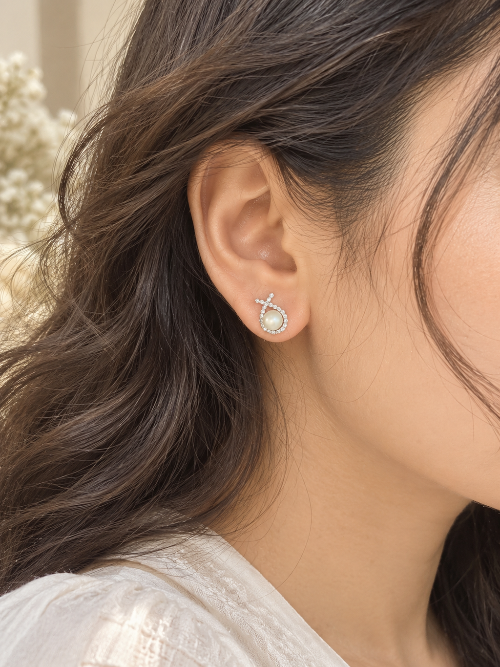 Pearl Halo Bow Stud Earrings